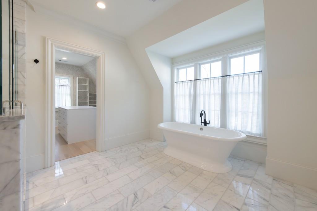 3205 Verdun Drive NW