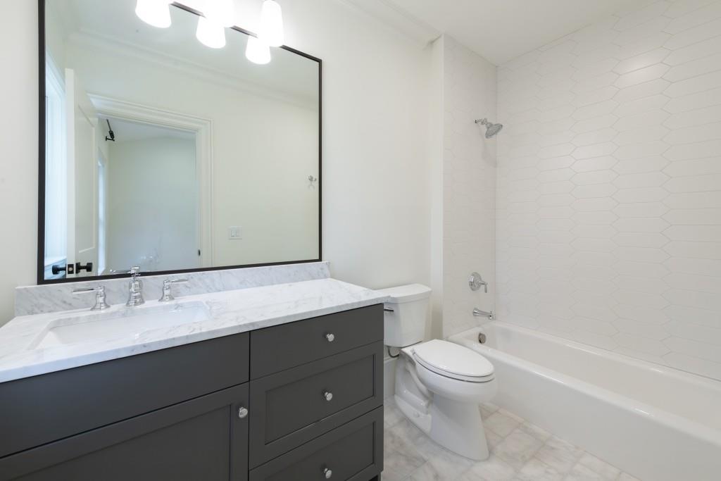 3205 Verdun Drive NW