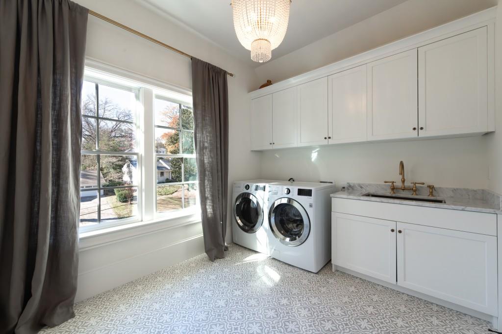 3205 Verdun Drive NW