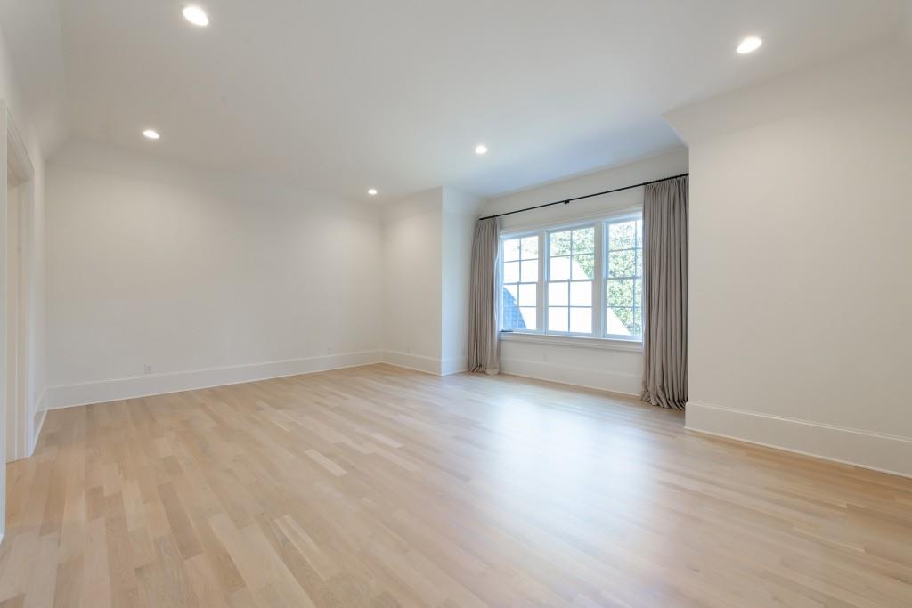 3205 Verdun Drive NW