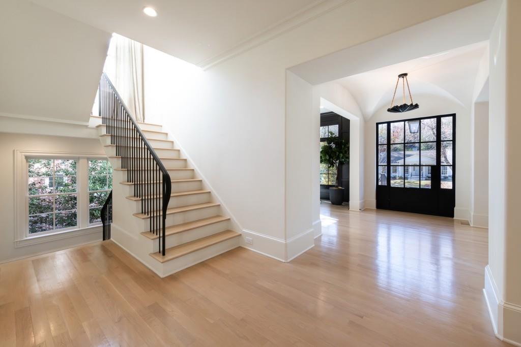 3205 Verdun Drive NW