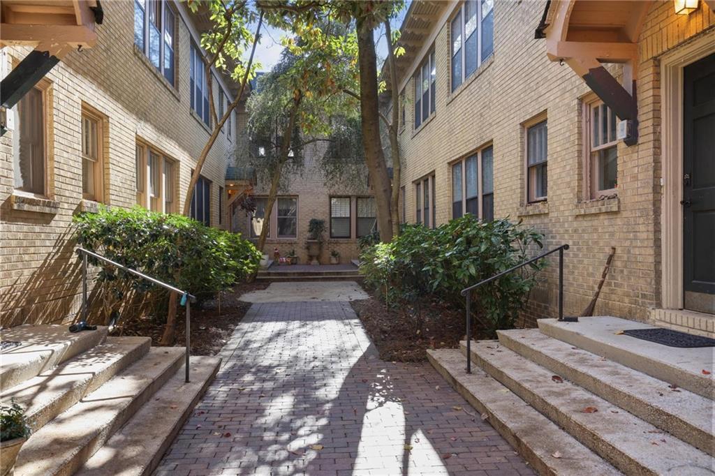 1125 Briarcliff Place NE Unit 1