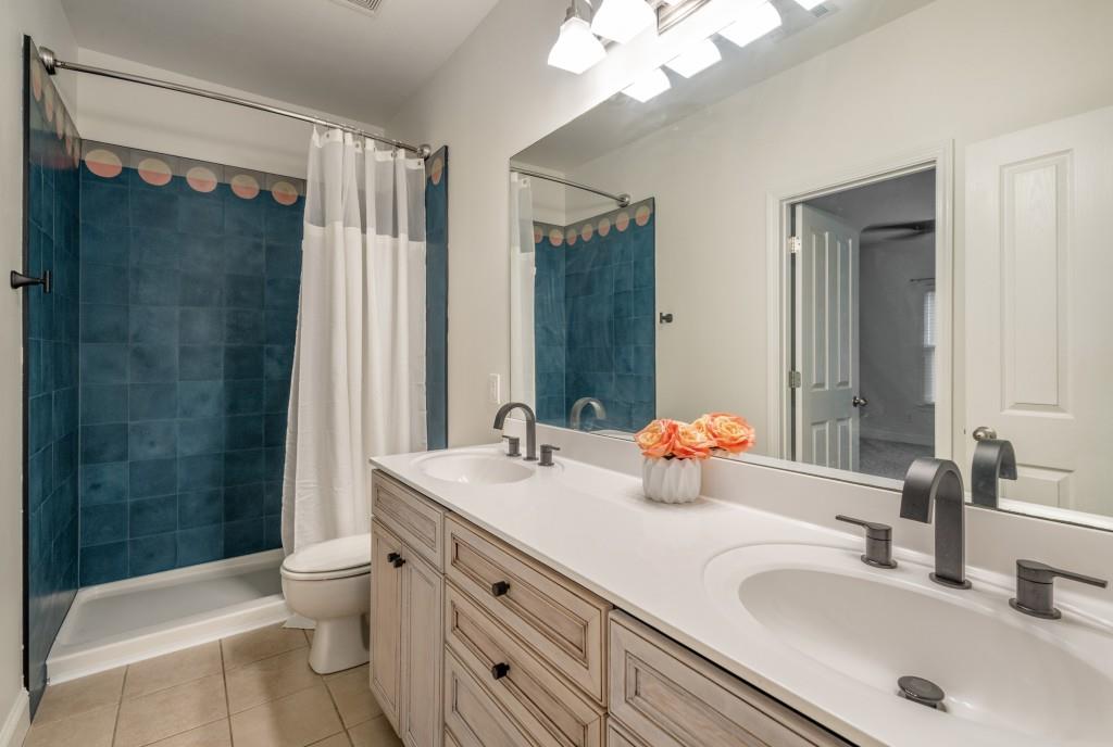 2682 Colgan Court SE