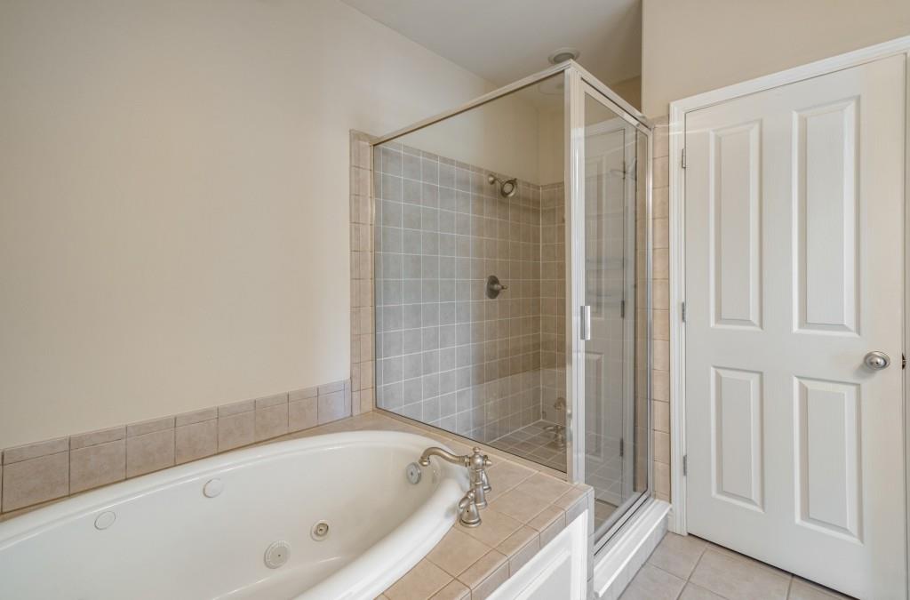 2682 Colgan Court SE