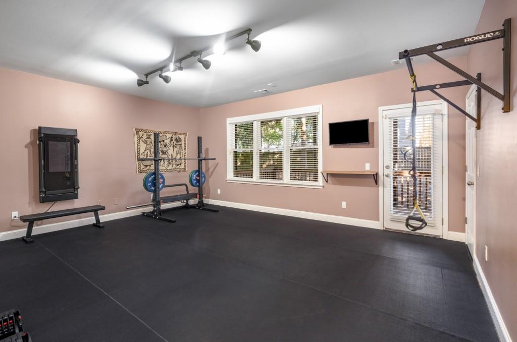 2682 Colgan Court SE