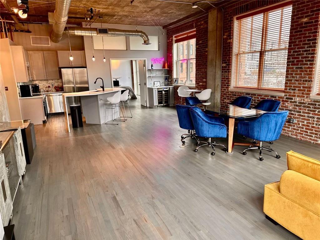 3235 ROSWELL Road NE Unit 604