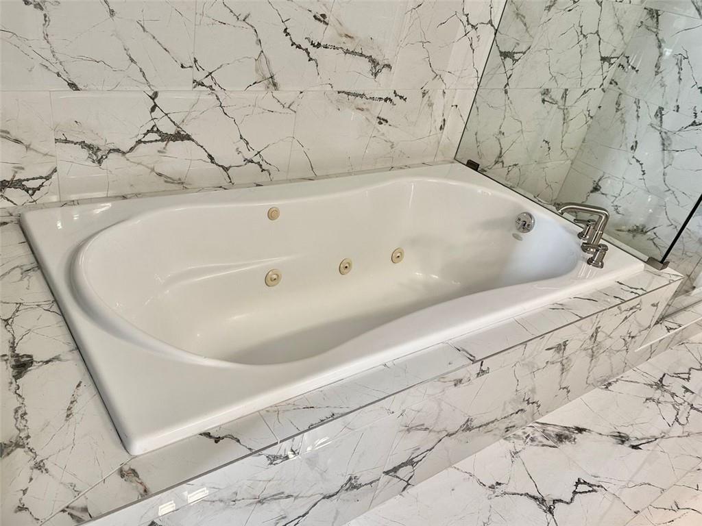 3235 ROSWELL Road NE Unit 604