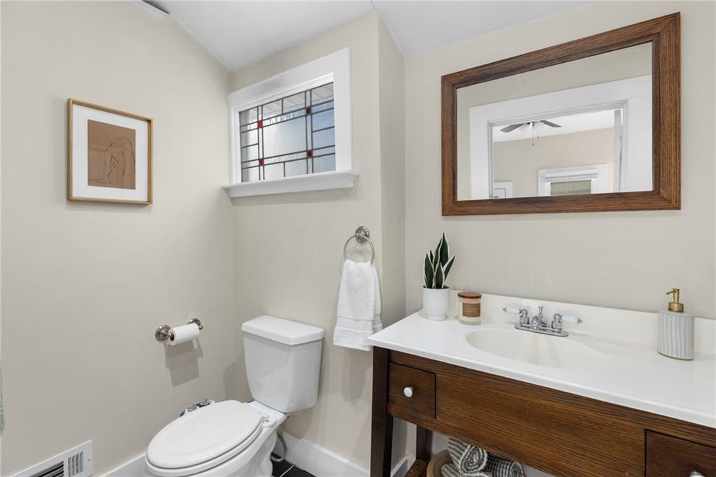 2943 Layton Avenue NW