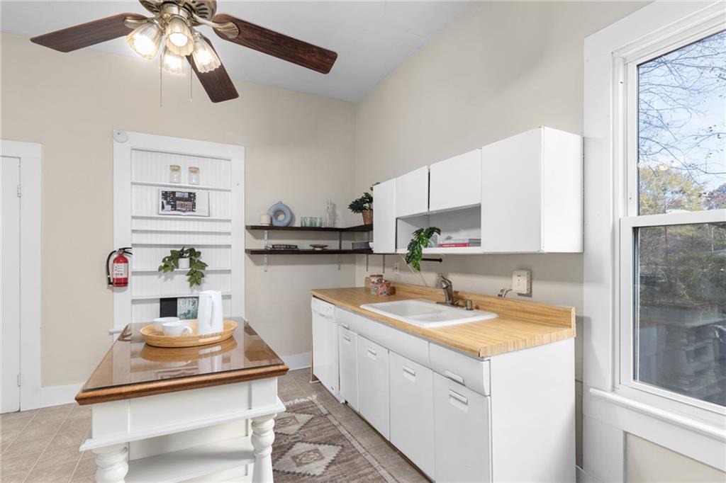 2943 Layton Avenue NW