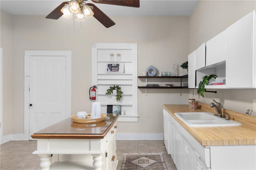 2943 Layton Avenue NW