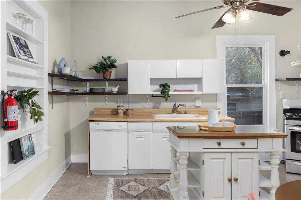 2943 Layton Avenue NW