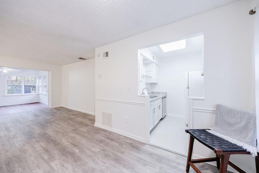 93 De Arc Place NW