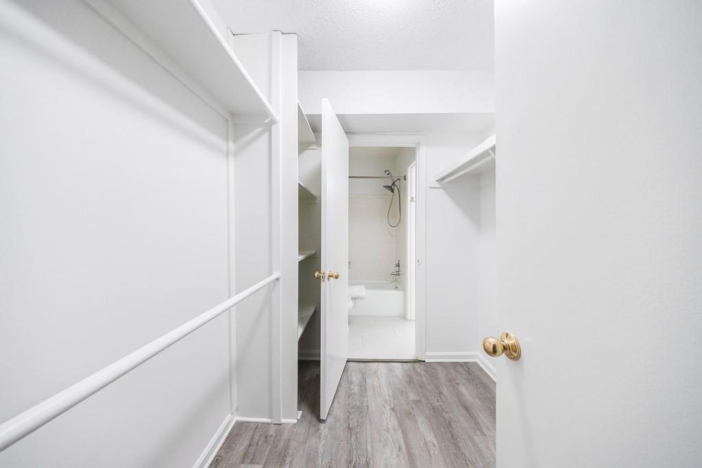 93 De Arc Place NW