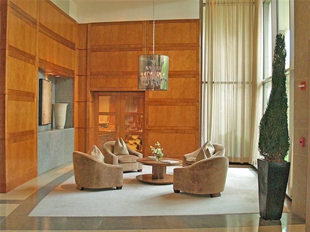 700 Park Regency Place NE Unit 1105