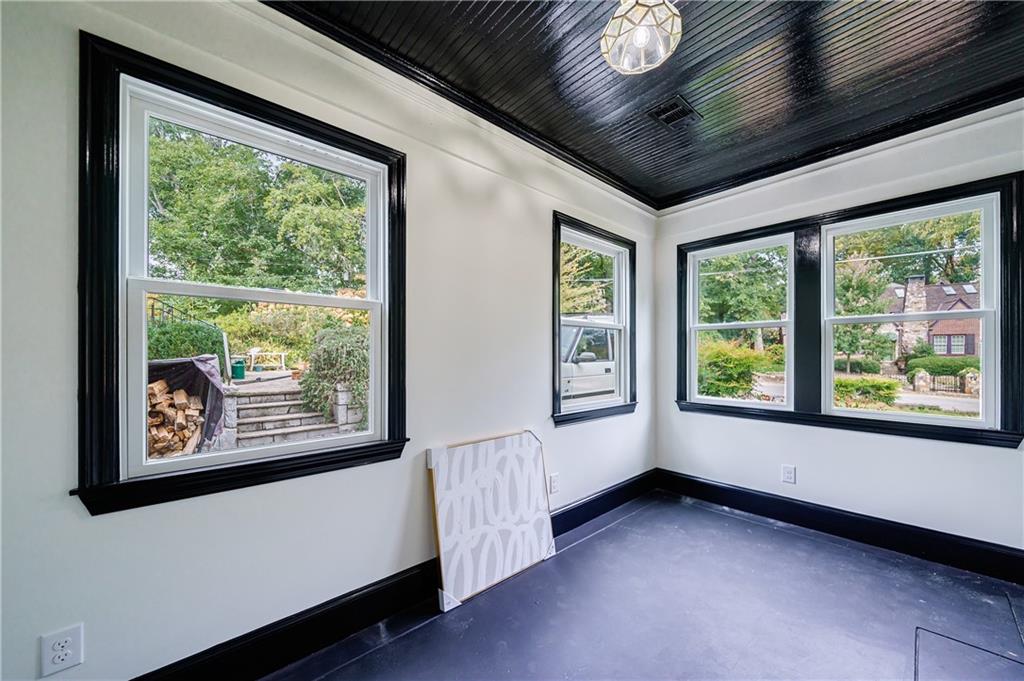 349 Delmont Drive NE