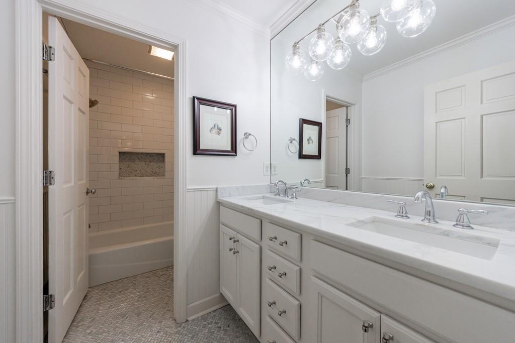 2942 Rhodenhaven Drive