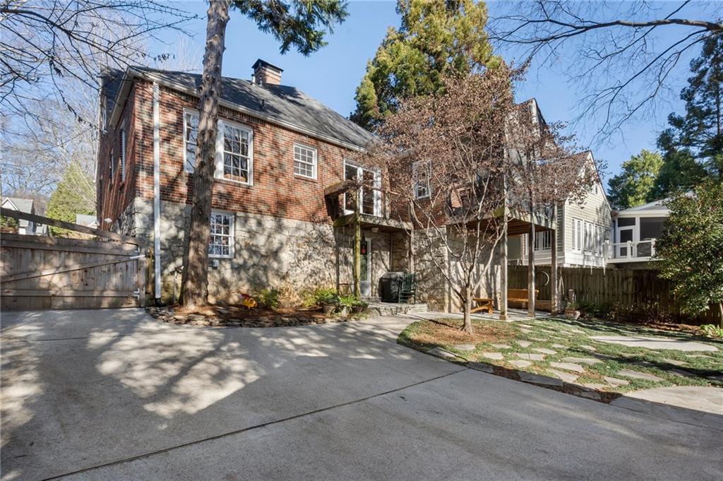 1093 Lanier Boulevard NE