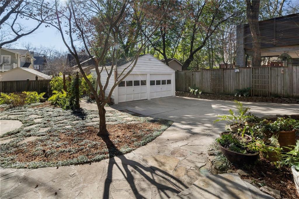 1093 Lanier Boulevard NE