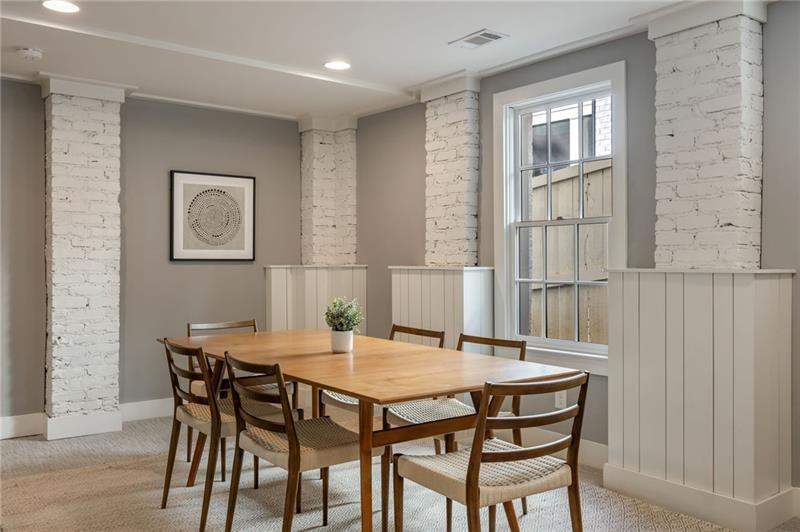 1476 N Highland Avenue NE