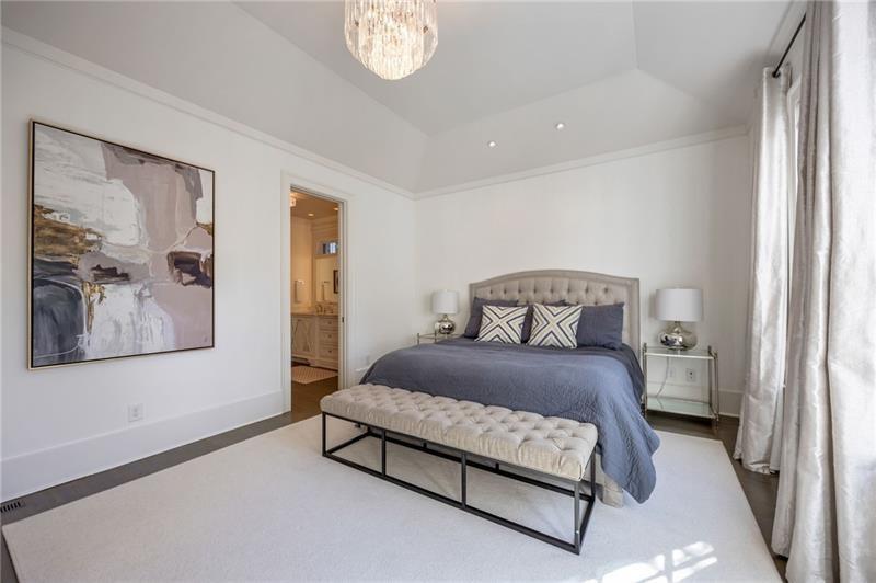 1476 N Highland Avenue NE