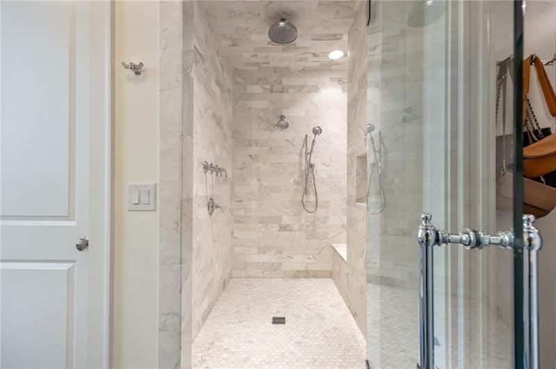 1476 N Highland Avenue NE