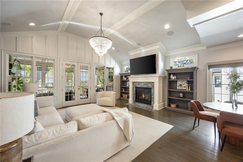 1476 N Highland Avenue NE