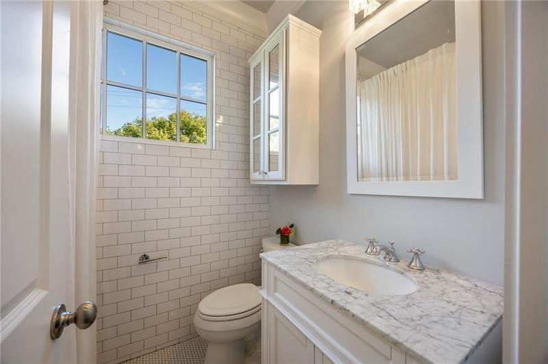 1476 N Highland Avenue NE