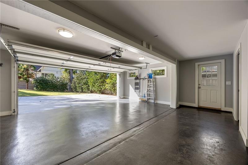 1476 N Highland Avenue NE