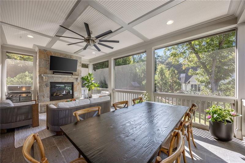 1476 N Highland Avenue NE