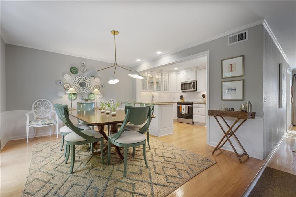 37 Old Ivy Square NE