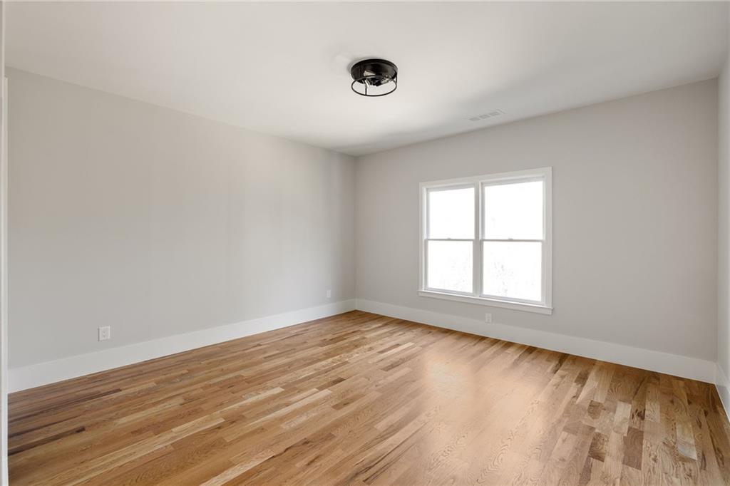 1134 Country Lane NE