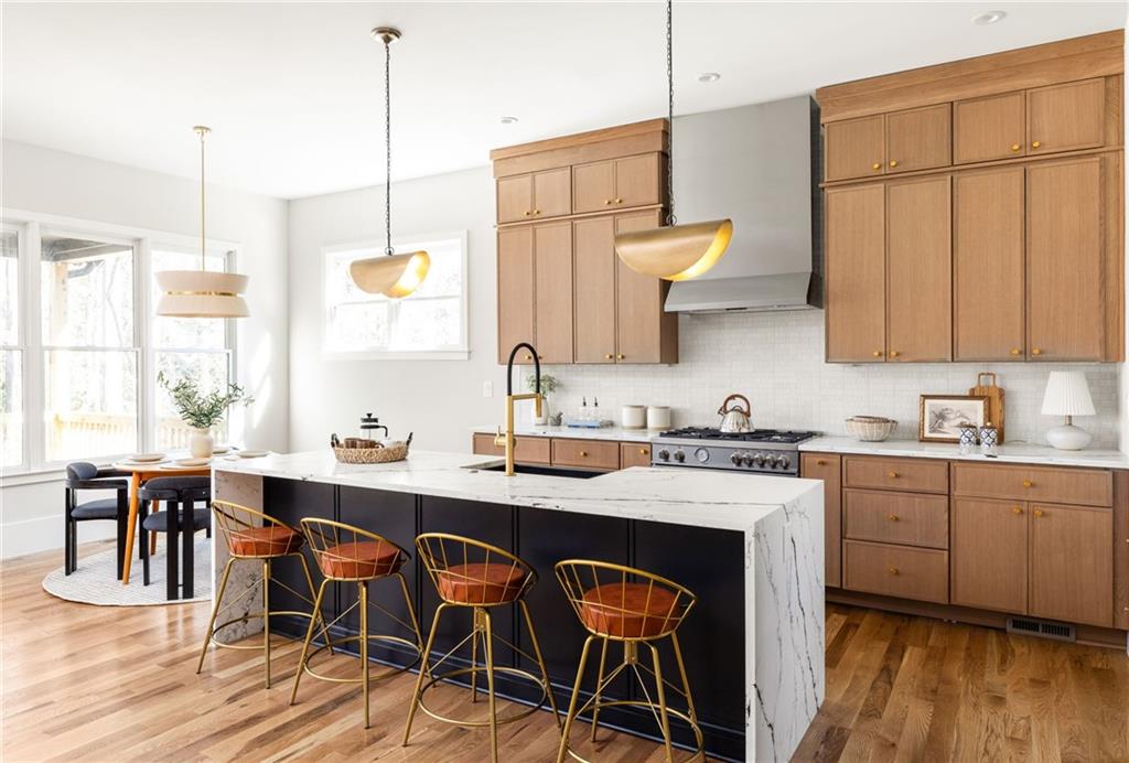 1134 Country Lane NE