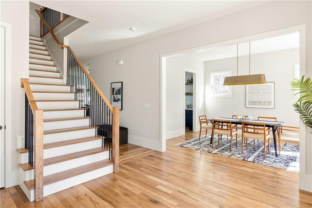 1134 Country Lane NE