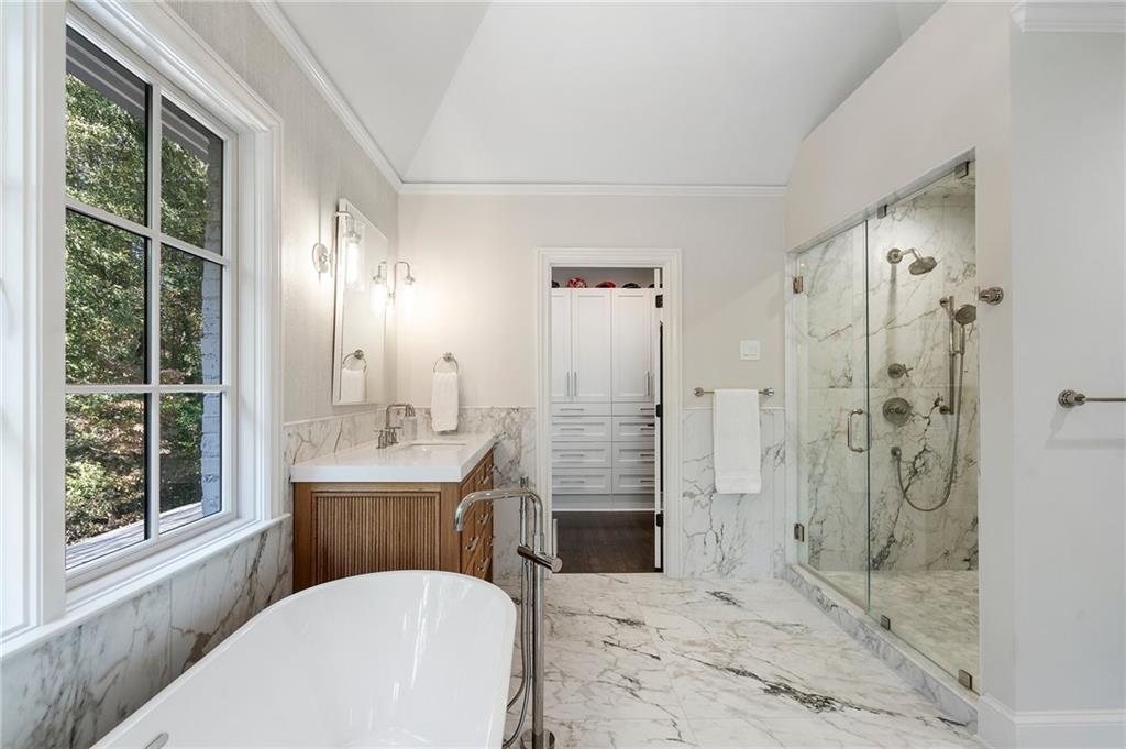 5735 Winterthur Lane