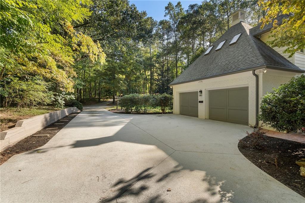 5735 Winterthur Lane