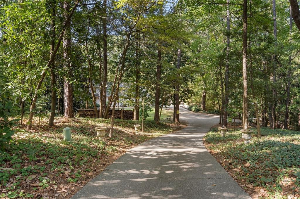 5735 Winterthur Lane