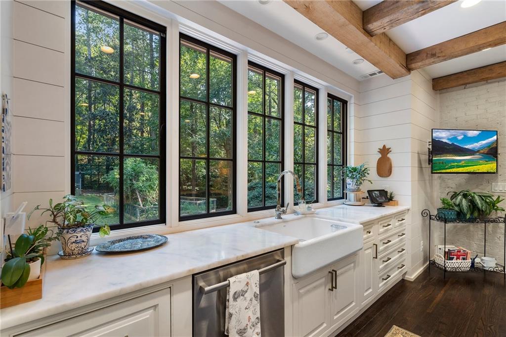 5735 Winterthur Lane