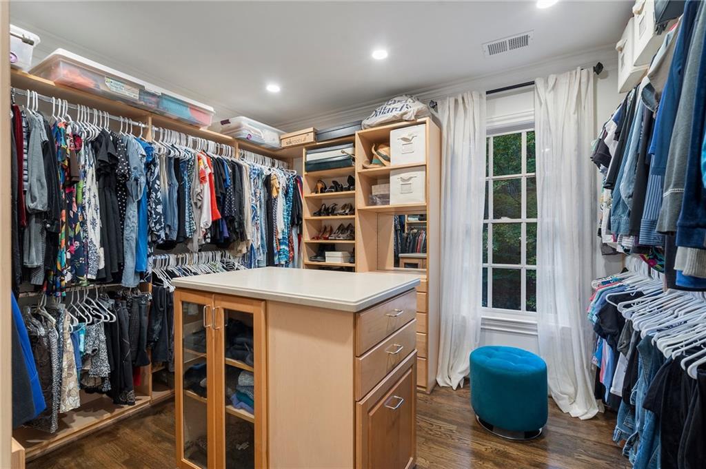 5735 Winterthur Lane