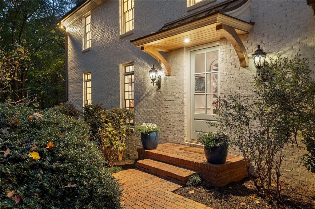 5735 Winterthur Lane