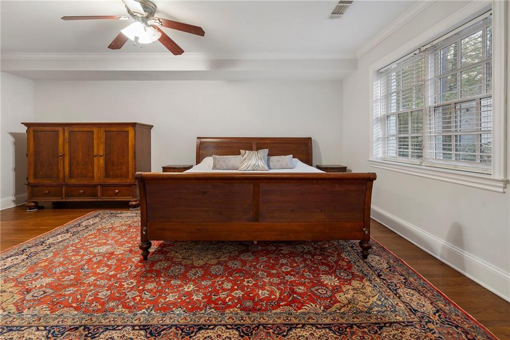 5735 Winterthur Lane