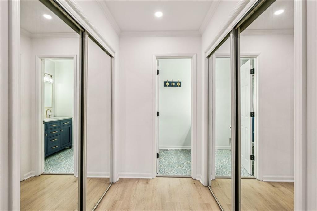 1186 HAVEN BROOK Lane NE