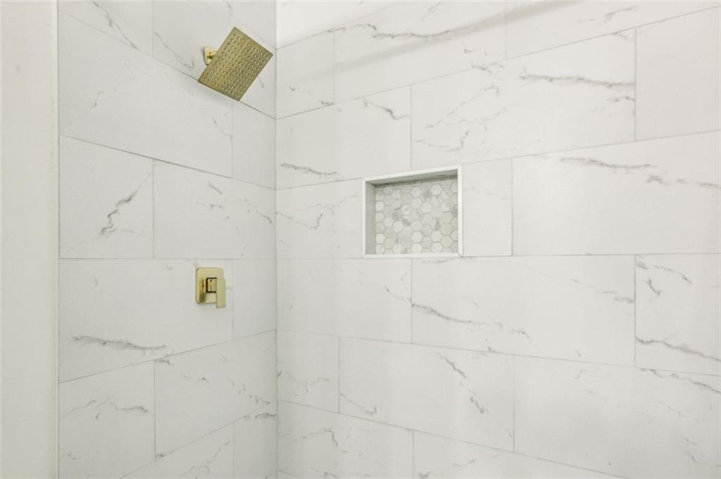 1186 HAVEN BROOK Lane NE