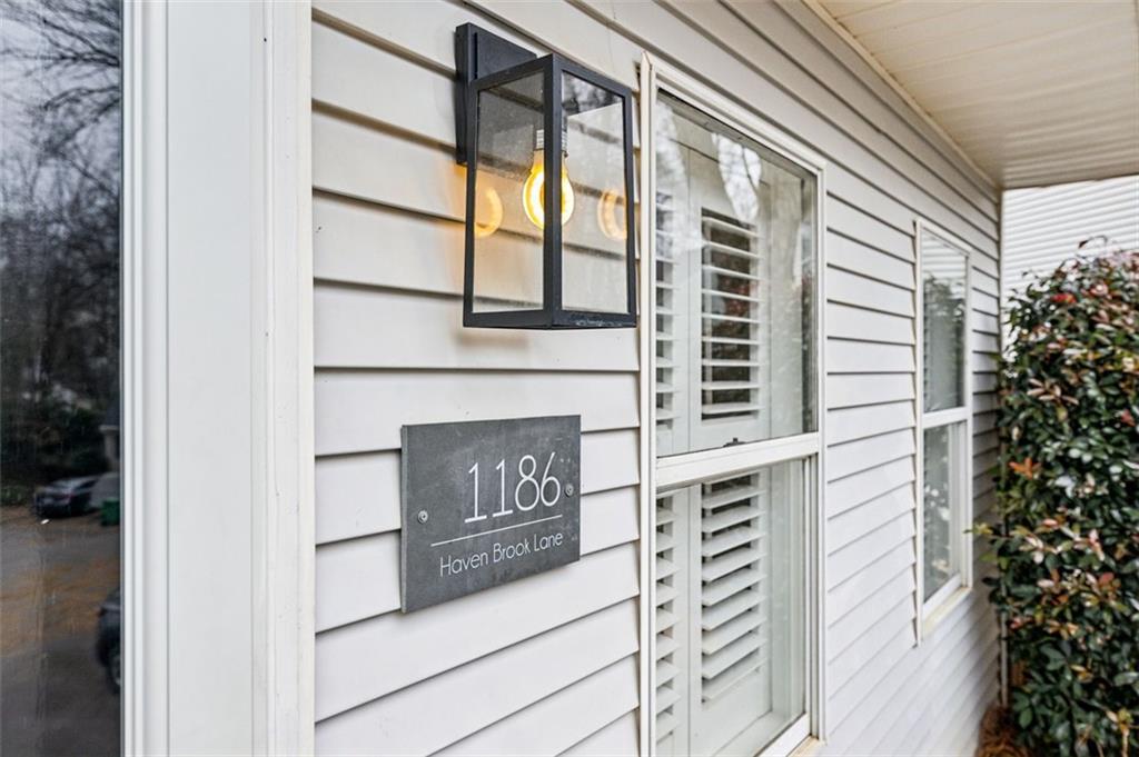 1186 HAVEN BROOK Lane NE
