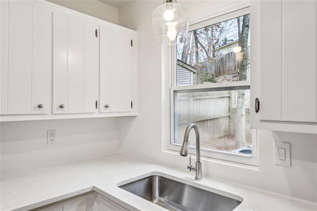 1186 HAVEN BROOK Lane NE