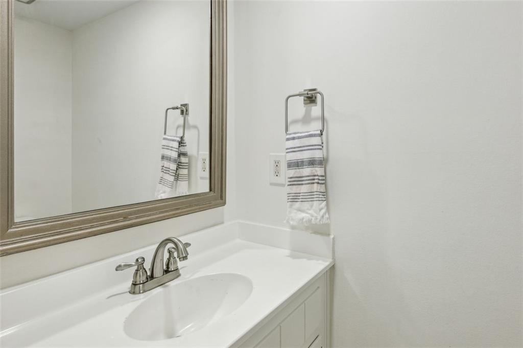 1186 HAVEN BROOK Lane NE