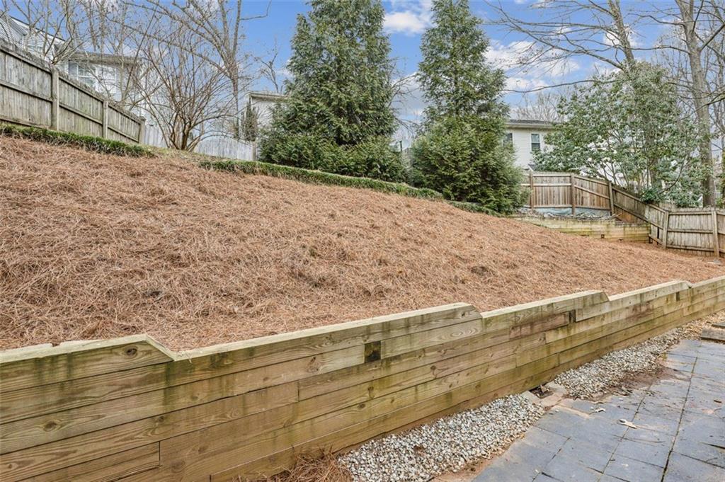 1186 HAVEN BROOK Lane NE