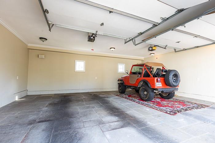 2945 Paces Lake Drive