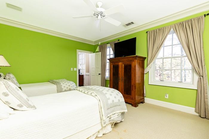 2945 Paces Lake Drive