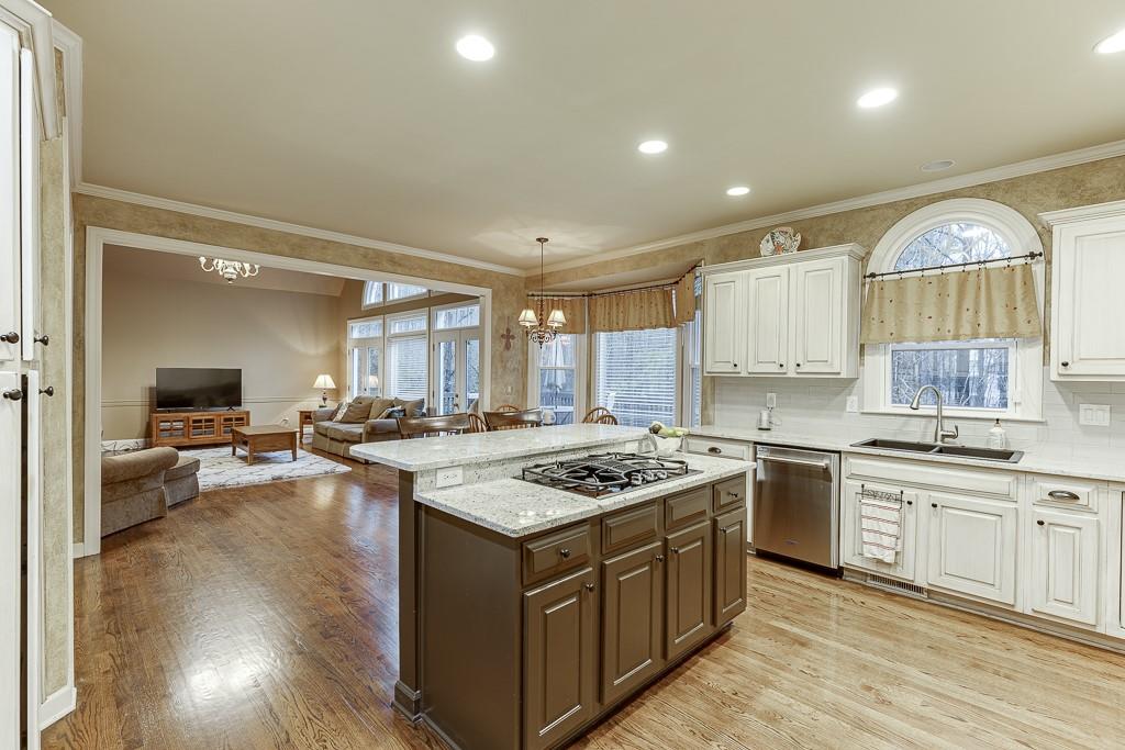 3323 Glen Devon Lane