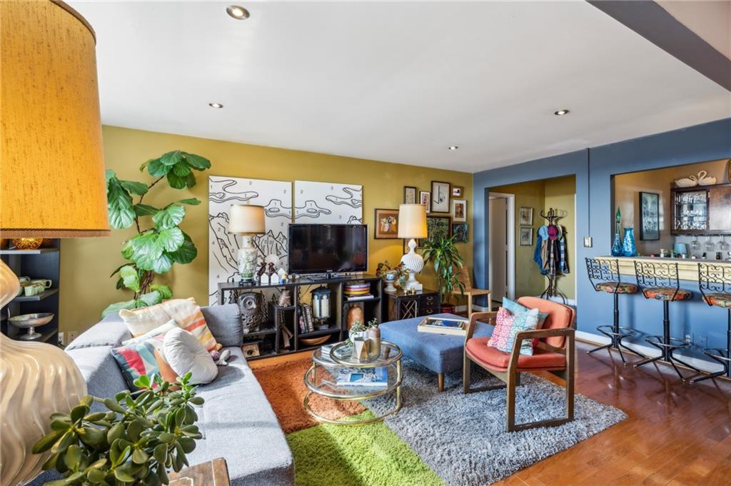 215 Piedmont Avenue NE Unit 1707